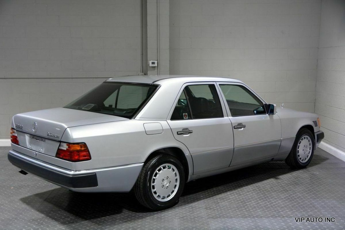 1992 Mercedes-Benz 300-Series 300 Series 4dr Sedan 300D 2.5 Turbo - photo 4