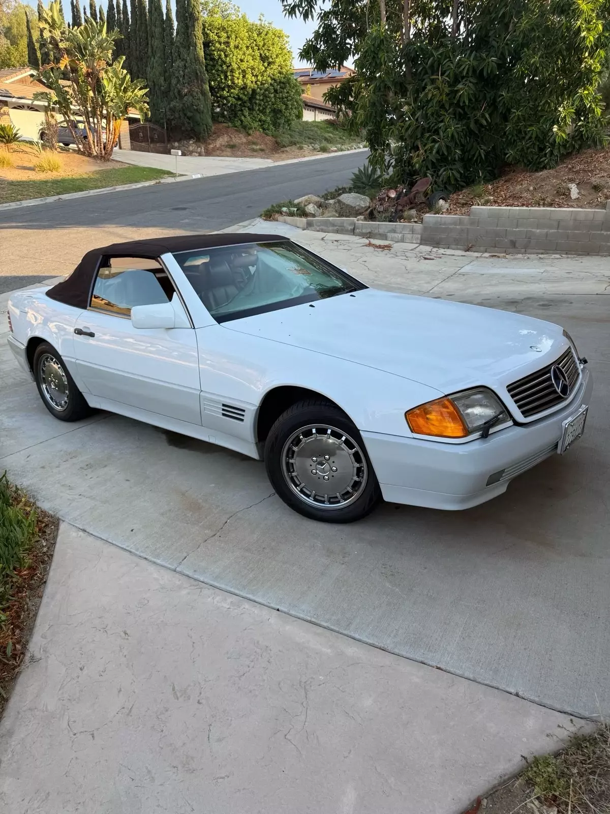 1992 Mercedes-Benz 300 SL Convertible White roadster 1992 Mercedes-Benz 300 SL roadster