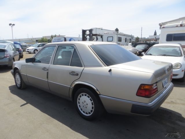 1992 Mercedes-Benz 300-Series 300E 2.6 (STD is Estimated) - photo 5
