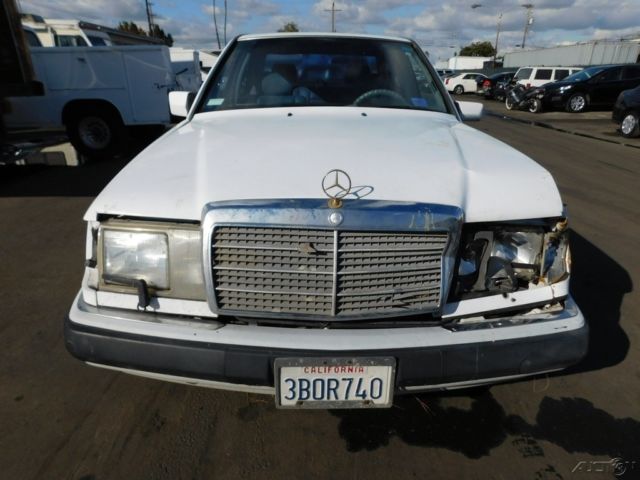 1992 Mercedes-Benz 300-Series 300E 3.0 (STD is Estimated) - photo 2