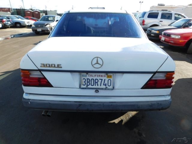 1992 Mercedes-Benz 300-Series 300E 3.0 (STD is Estimated) - photo 5