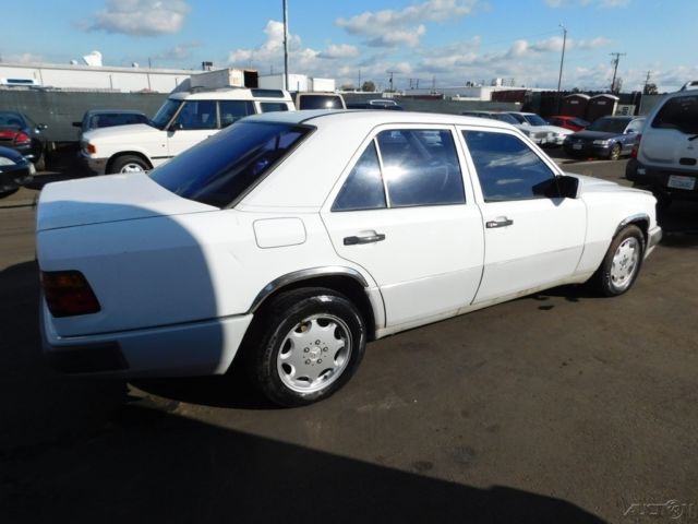 1992 Mercedes-Benz 300-Series 300E 3.0 (STD is Estimated) - photo 6