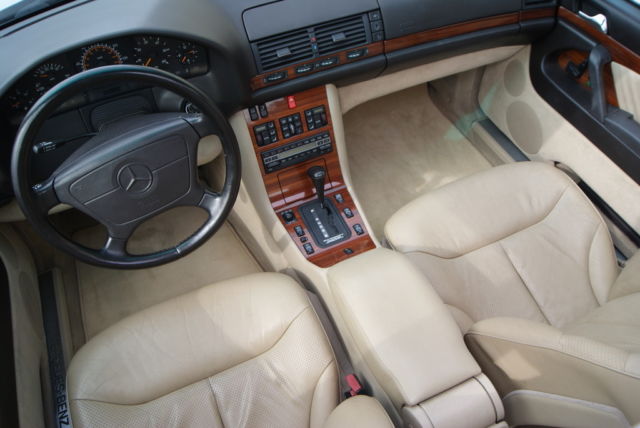 1992 Mercedes-Benz 300-Series Base Sedan 4-Door - photo 8
