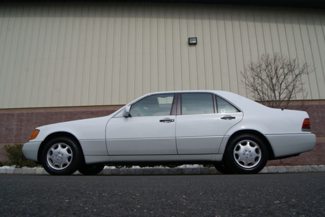 1992 Mercedes-Benz 300-Series Base Sedan 4-Door - photo 6