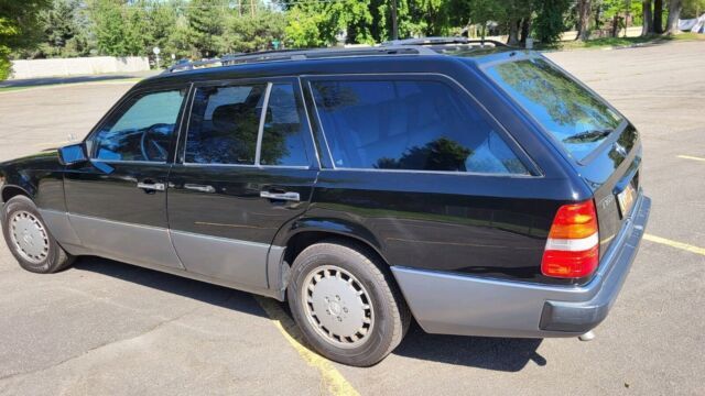 1992 Mercedes-Benz E-Class TE 4MATIC - photo 6