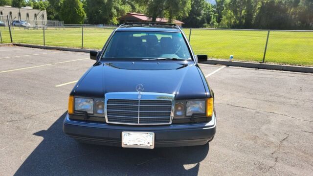 1992 Mercedes-Benz E-Class TE 4MATIC - photo 8