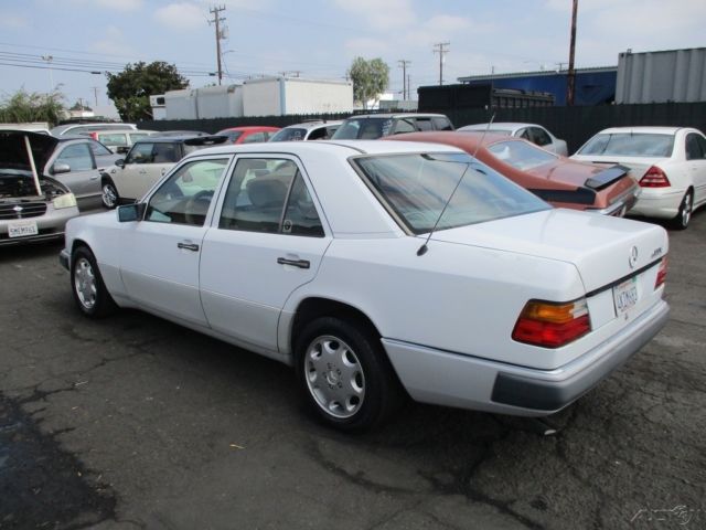 1992 Mercedes-Benz 400-Series 400E 4.2 (STD is Estimated) - photo 4