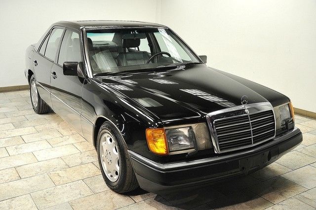 1992 MERCEDES-BENZ 400E V8 LOW MILES ONE OF KIND 1992 Mercedes-Benz E-Class 400E 400 v8