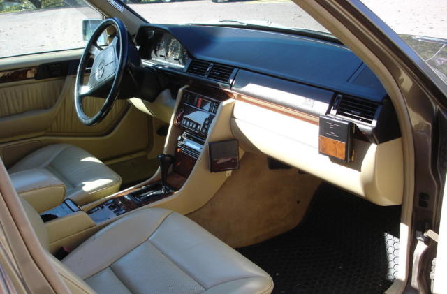 1992 Mercedes-Benz 400-Series - photo 6