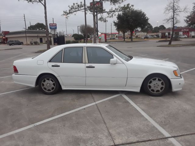 1992 Mercedez Benz 300 SE class AMG 1992 Mercedes-Benz 300-Series