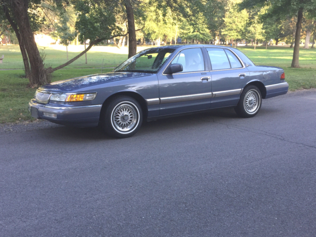 1992 Mercury Grand Marquis LS - photo 2