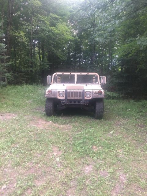 1992 Military Humvee, everything works. Get one while you still can!! 1900 Other Makes
