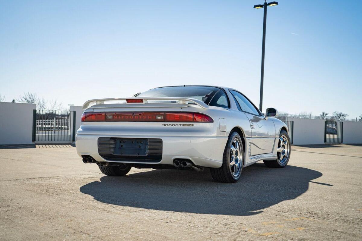 1992 MITSUBISHI 3000GT VR-4 TURBO - photo 3