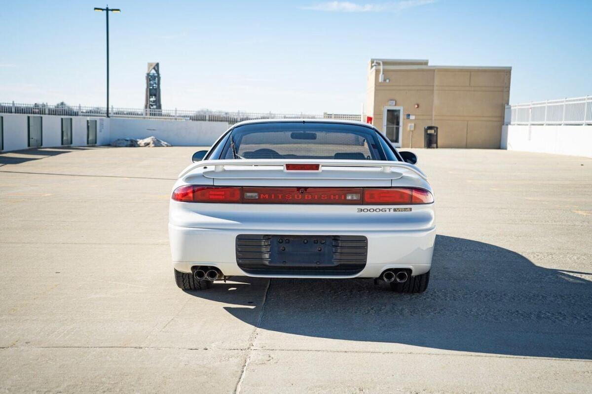 1992 MITSUBISHI 3000GT VR-4 TURBO - photo 4