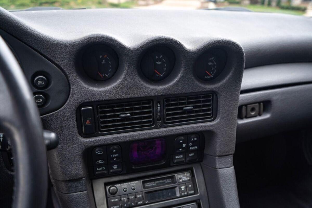 1992 MITSUBISHI 3000GT VR-4 TURBO - photo 9