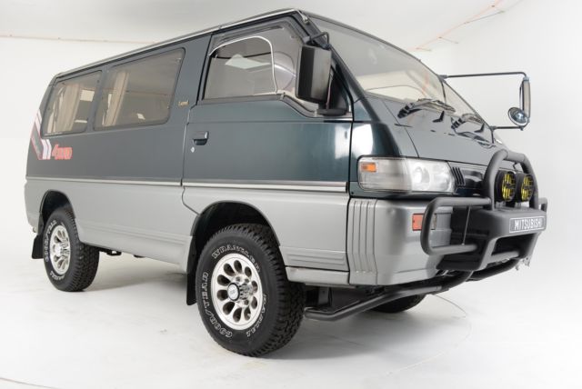 1992 Mitsubishi Delica --