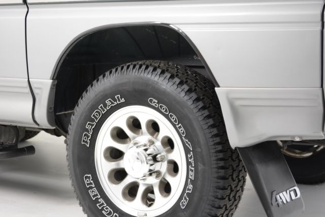 1992 Mitsubishi Delica -- - photo 11