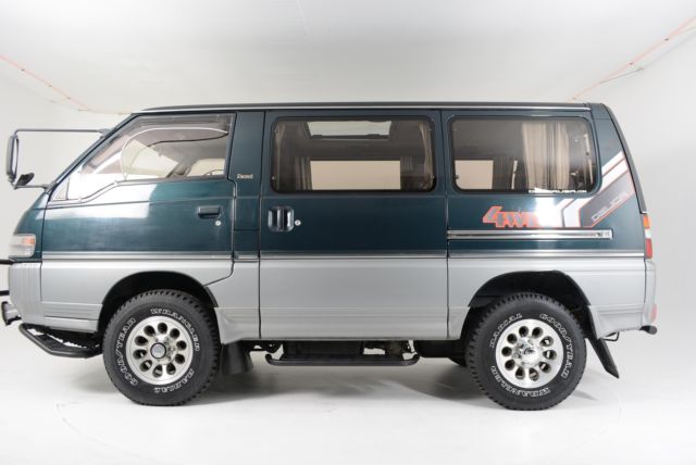 1992 Mitsubishi Delica -- - photo 12