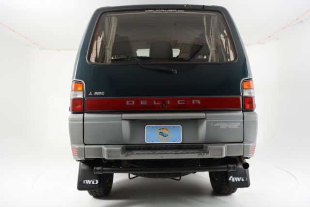 1992 Mitsubishi Delica -- - photo 2