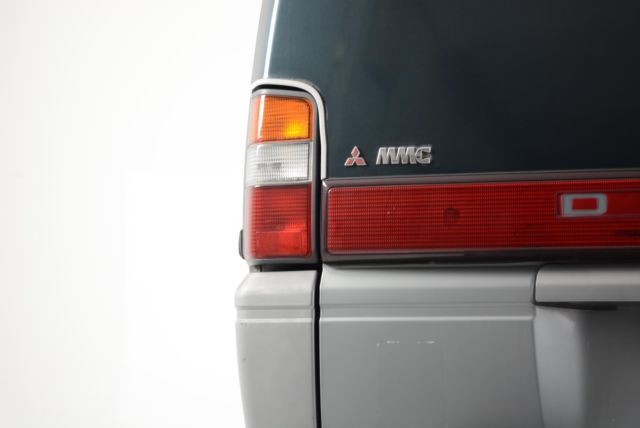 1992 Mitsubishi Delica -- - photo 3