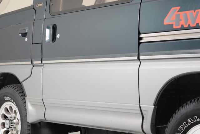 1992 Mitsubishi Delica -- - photo 9