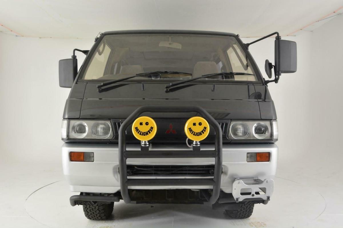 1992 Mitsubishi Delica Exceed 4WD Turbo Diesel - photo 9