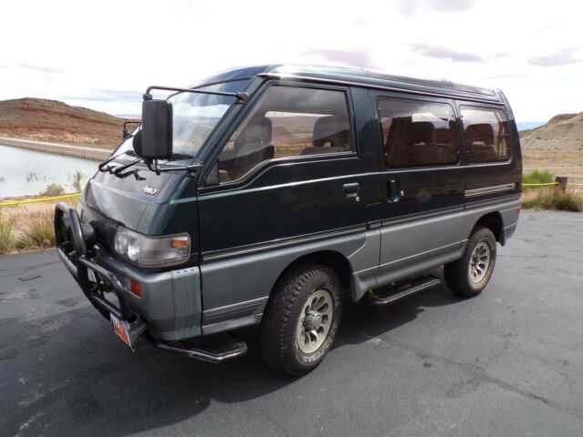1992 Mitsubishi Delica L300 Exceed