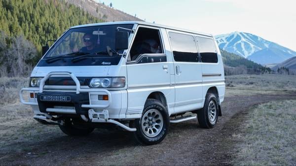 1992 Mitsubishi Delica GLX Turbo - photo 2