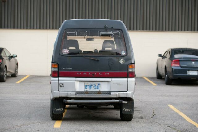 1992 Mitsubishi Delica Super Exceed - photo 8