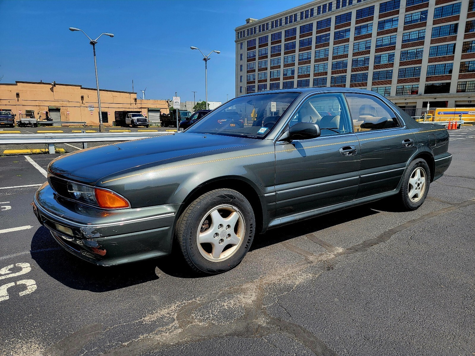 1992 Mitsubishi Diamante LS - photo 2