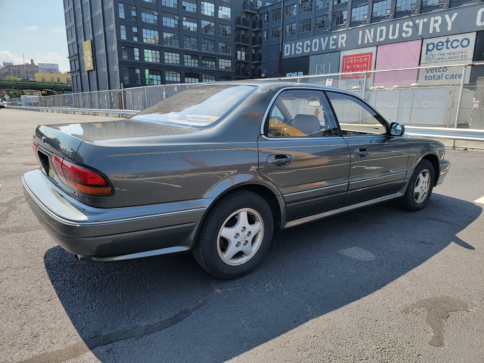 1992 Mitsubishi Diamante LS - photo 6
