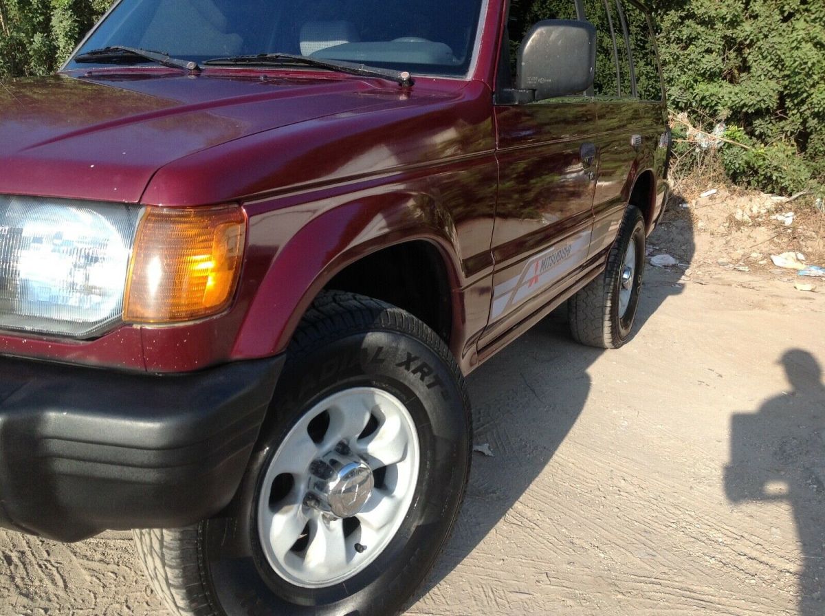 1992 Mitsubishi Montero 4X4 MANUAL 5 SPEED V6 - photo 2