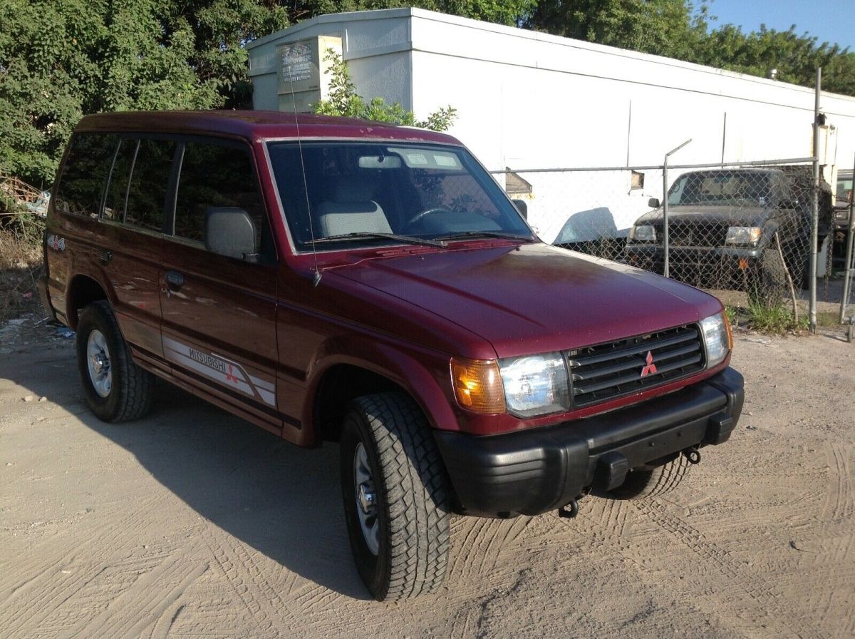 1992 Mitsubishi Montero 4X4 MANUAL 5 SPEED V6 - photo 3