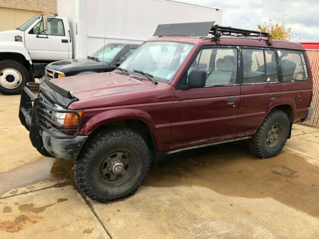 1992 Mitsubishi Montero (overlander / offroader) 1993 Mitsubishi Montero