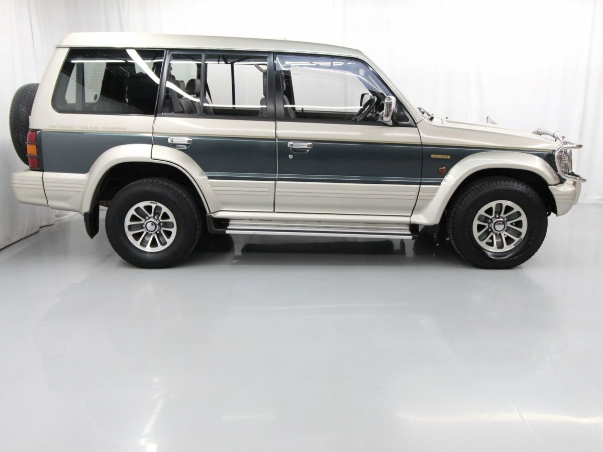 1992 Mitsubishi Pajero Exceed - photo 8