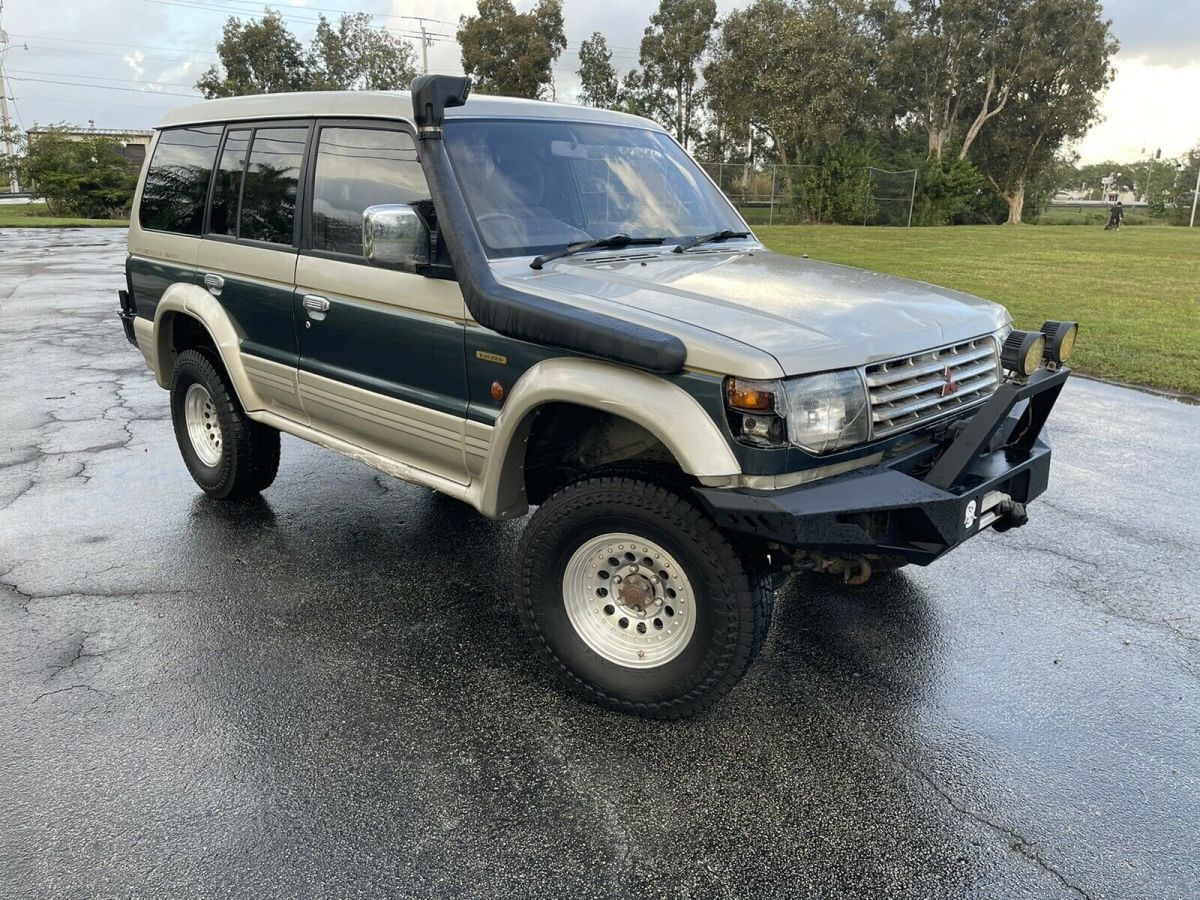 1992 Mitsubishi Pajero exceed