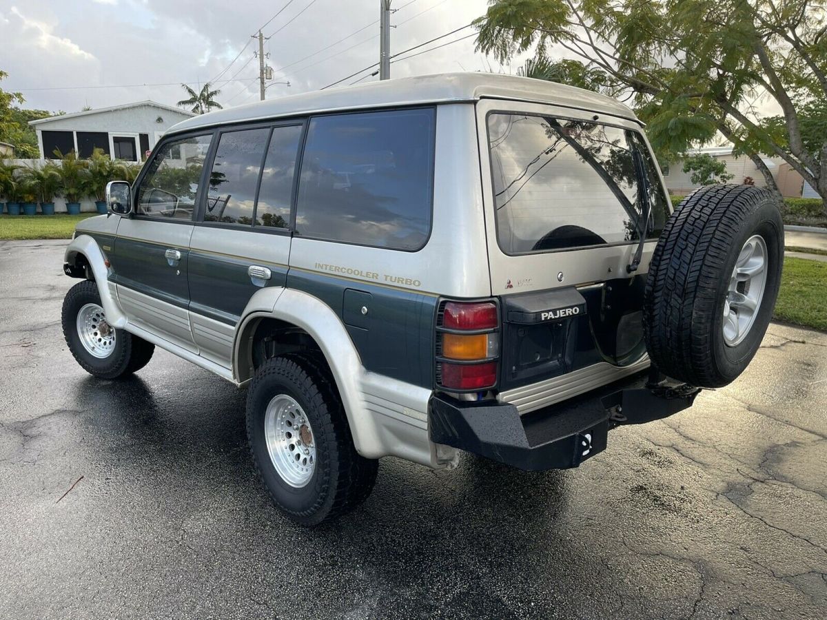 1992 Mitsubishi Pajero exceed - photo 4