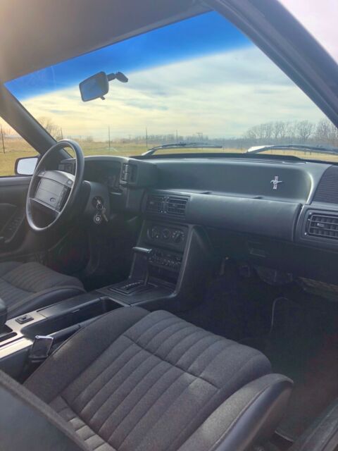 1992 Ford Mustang GT - photo 11