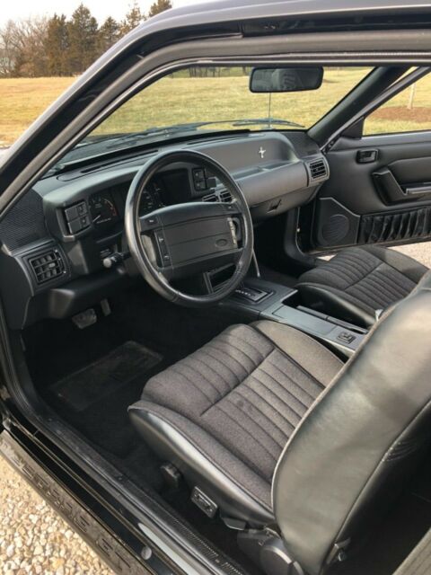 1992 Ford Mustang GT - photo 13