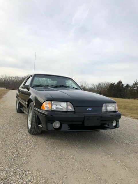 1992 Ford Mustang GT - photo 6