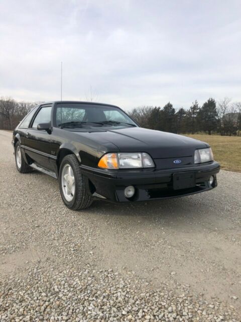 1992 Ford Mustang GT - photo 7