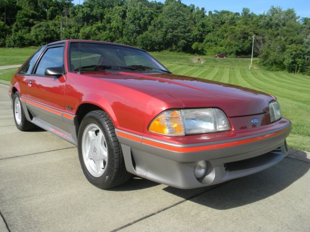 1992 Ford Mustang GT - photo 2
