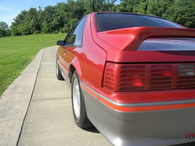 1992 Ford Mustang GT - photo 3