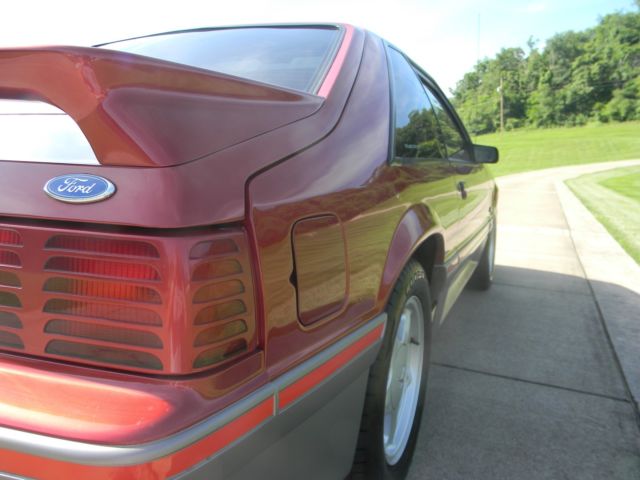 1992 Ford Mustang GT - photo 5