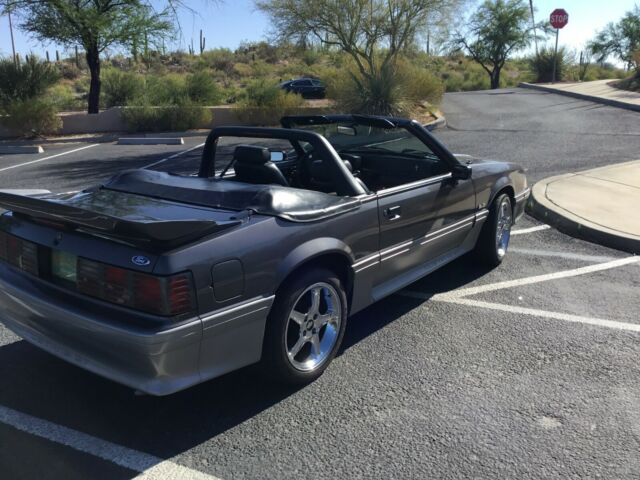 1992 Ford Mustang GT - photo 4