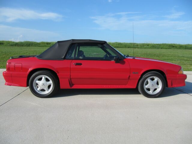 1992 Ford Mustang Convertible - photo 8