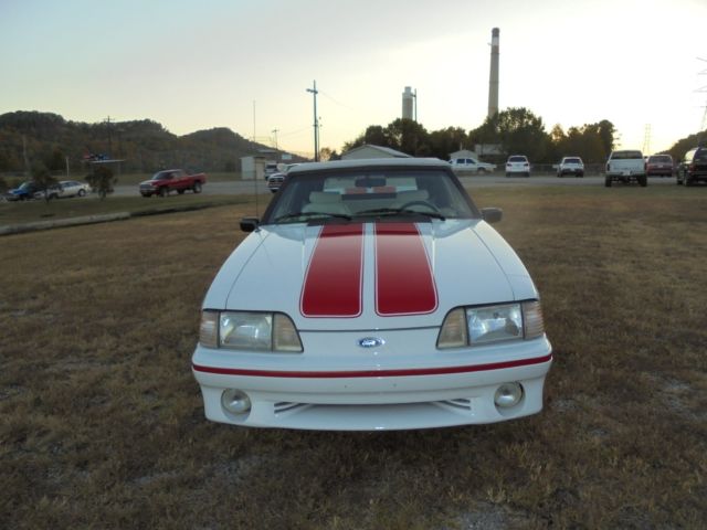 1992 Ford Mustang gt - photo 2
