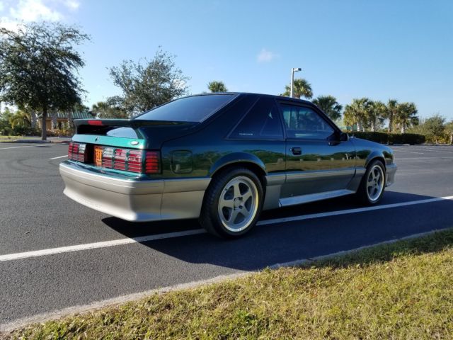 1992 Ford Mustang GT - photo 2
