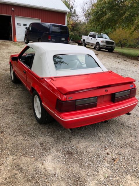 1992 Ford Mustang - photo 2