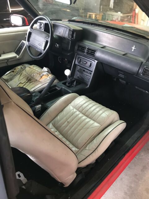 1992 Ford Mustang - photo 3